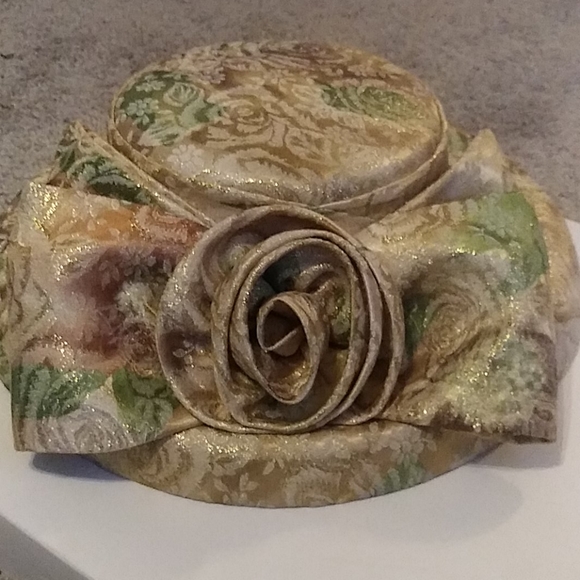 She's line New York - Picture 3 of 3